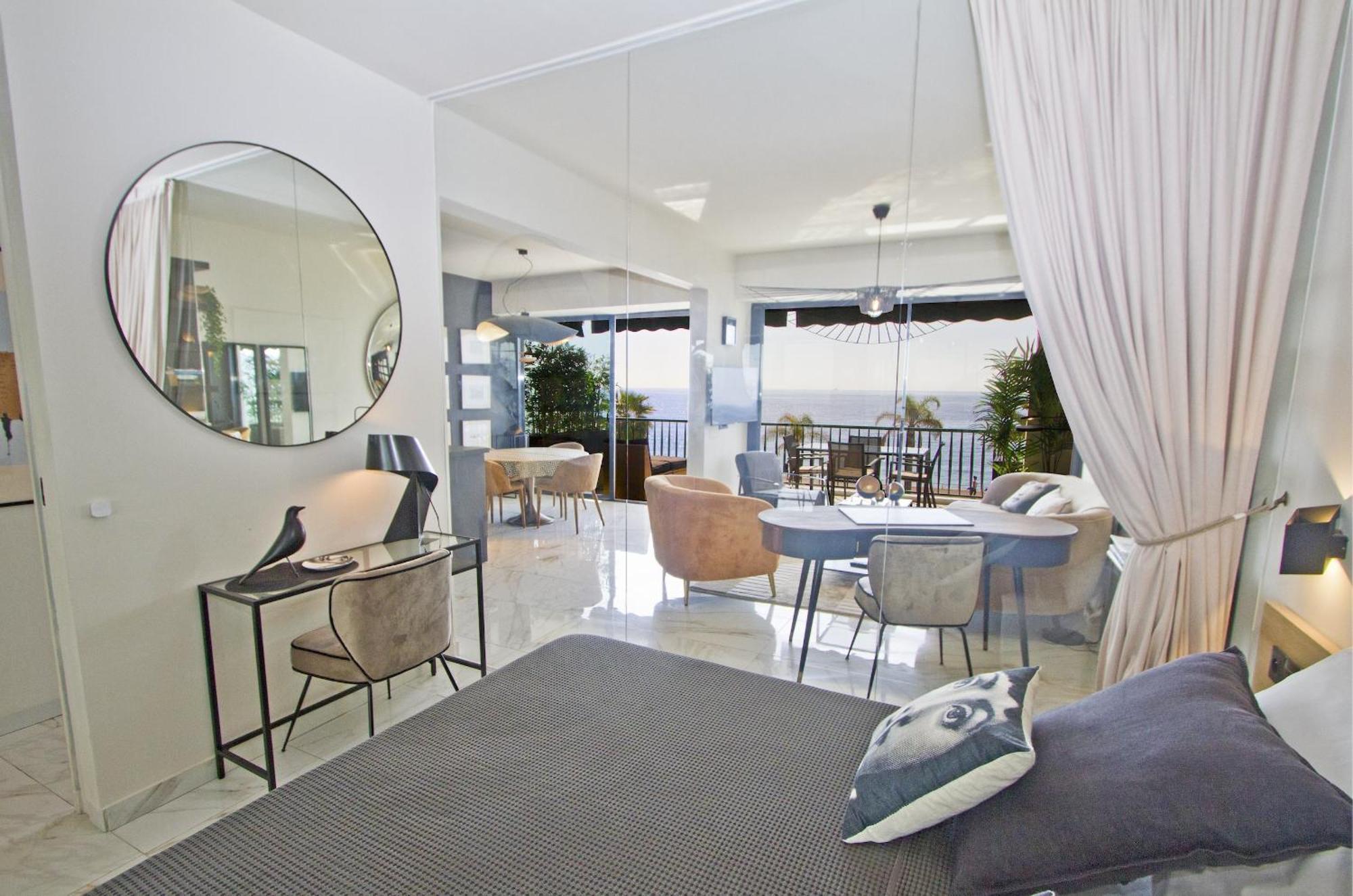 Luxury Flat Beachfront Leilighet