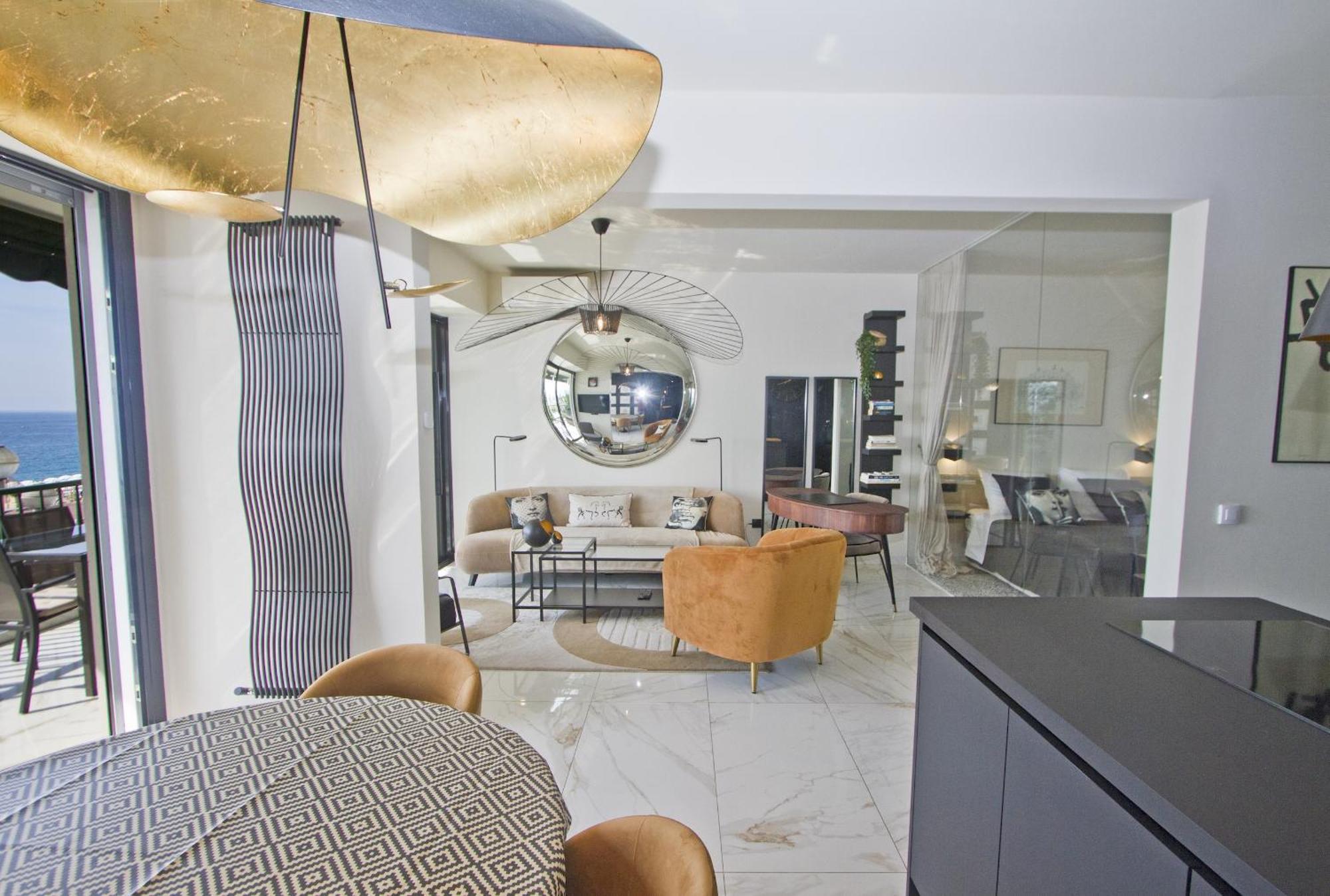 Luxury Flat Beachfront * Nice
